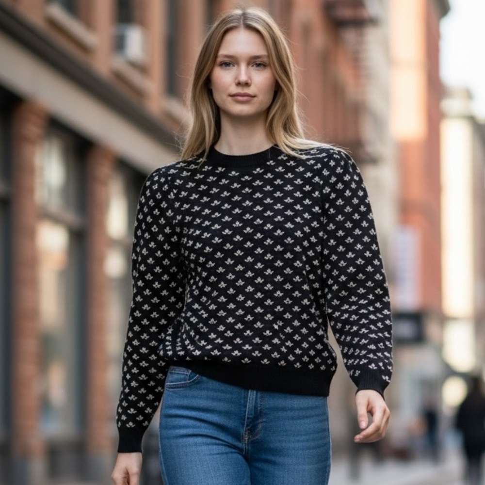 Adrianna Papell Black and White Geometric Sweater